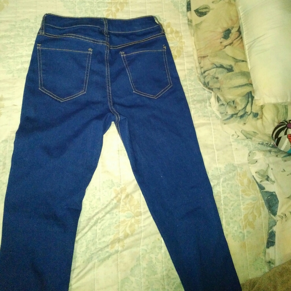 Blue Jean - Picture 3 of 3